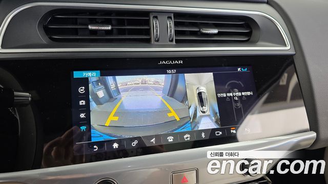 Jaguar I-PACE 2019 — photo 20