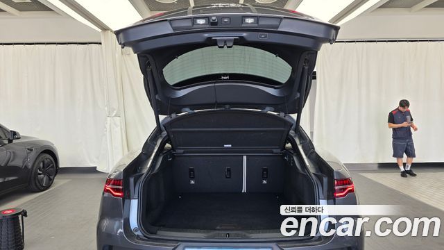 Jaguar I-PACE 2019 — photo 26