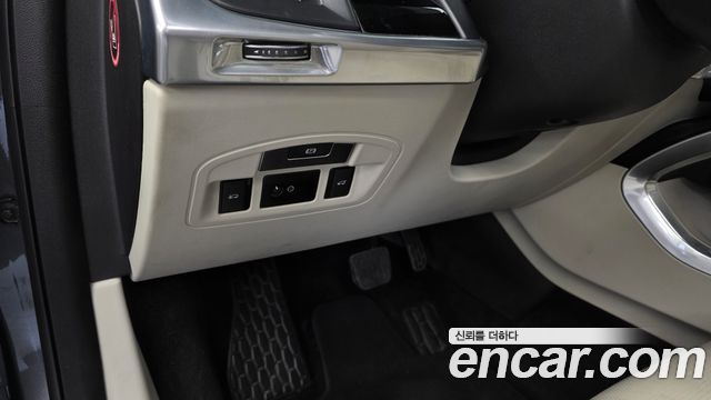 Jaguar I-PACE 2019 — photo 33