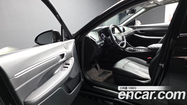 Hyundai Sonata 2022 — photo 13