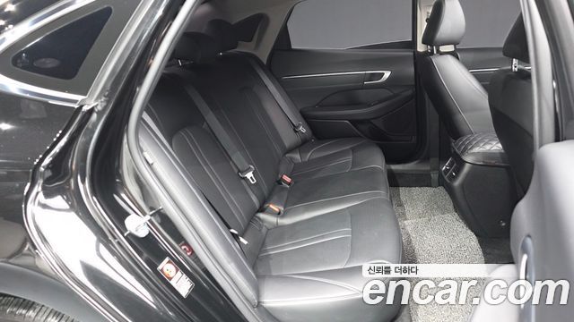 Hyundai Sonata 2022 — photo 18