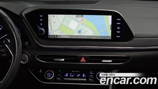 Hyundai Sonata 2022 — photo 20