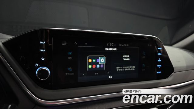 Hyundai Sonata 2022 — photo 32