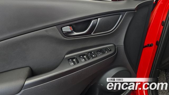 Hyundai Kona 2022 — photo 28
