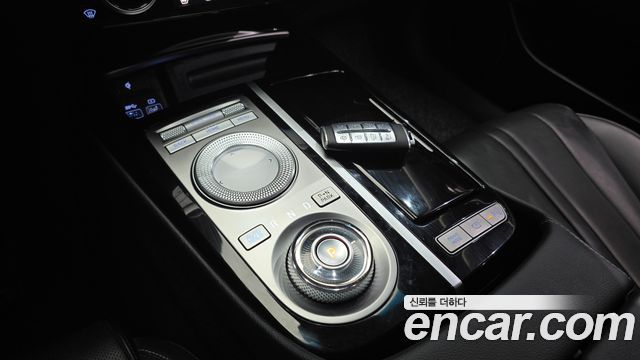 Genesis G80 2022 — photo 12