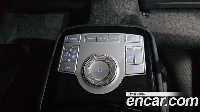 Genesis G80 2022 — photo 26