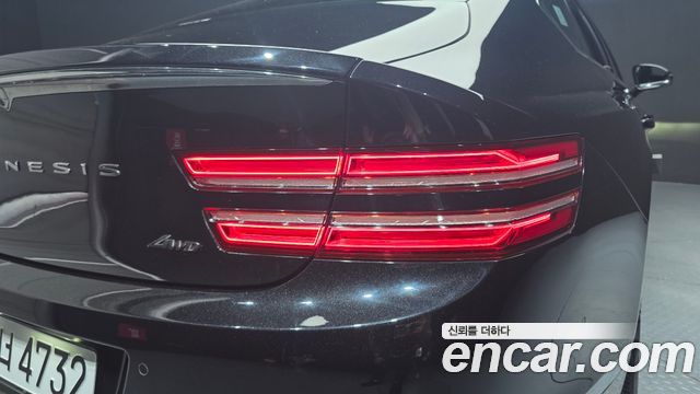 Genesis G80 2022 — photo 9