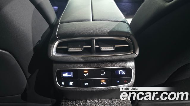 Genesis G80 2022 — photo 30