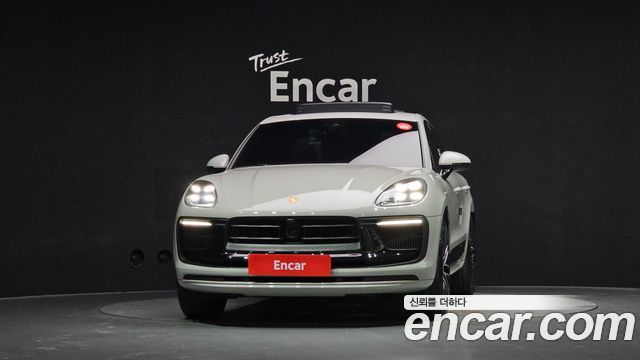 Porsche Macan 2022 — photo 3