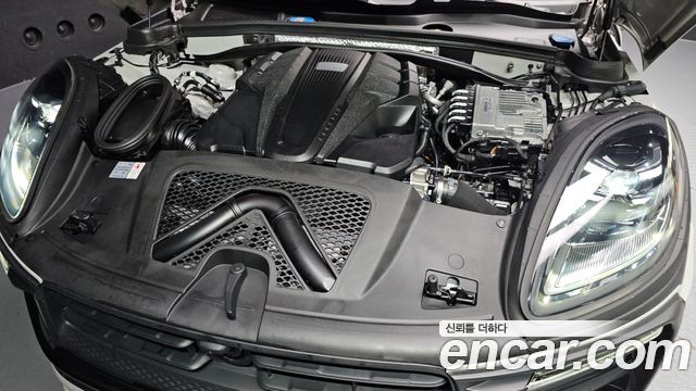 Porsche Macan 2022 — photo 6
