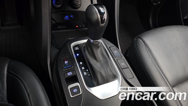 Hyundai Santafe 2016 — photo 12