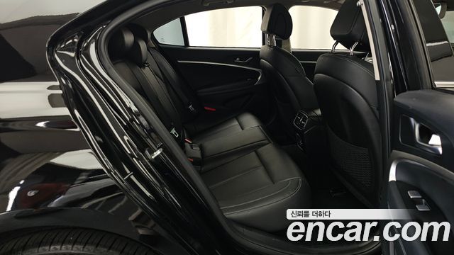 Genesis G70 2023 — photo 18
