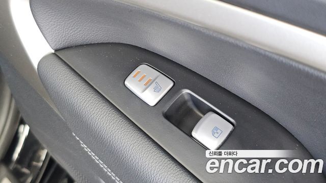 Genesis G70 2023 — photo 24