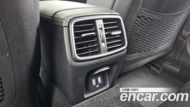 Genesis G70 2023 — photo 32