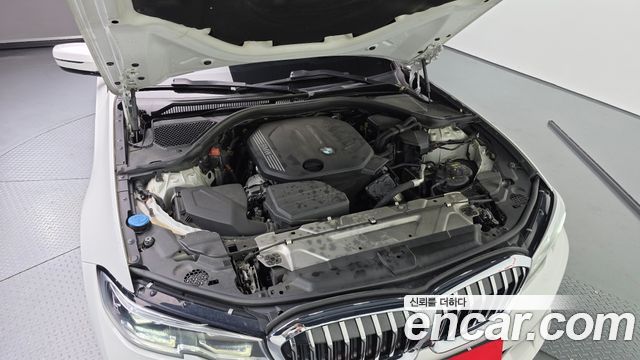 BMW 3-Series 2019 — photo 6