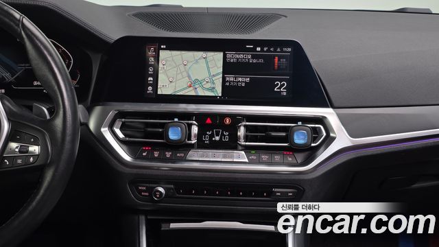 BMW 3-Series 2019 — photo 14