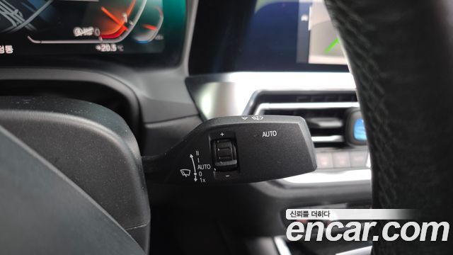 BMW 3-Series 2019 — photo 19
