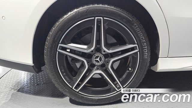 Mercedes-Benz CLA-Class 2023 — photo 5