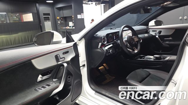 Mercedes-Benz CLA-Class 2023 — photo 10