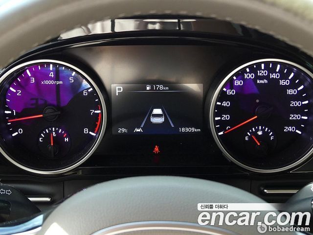 Kia Canival 2021 — photo 5