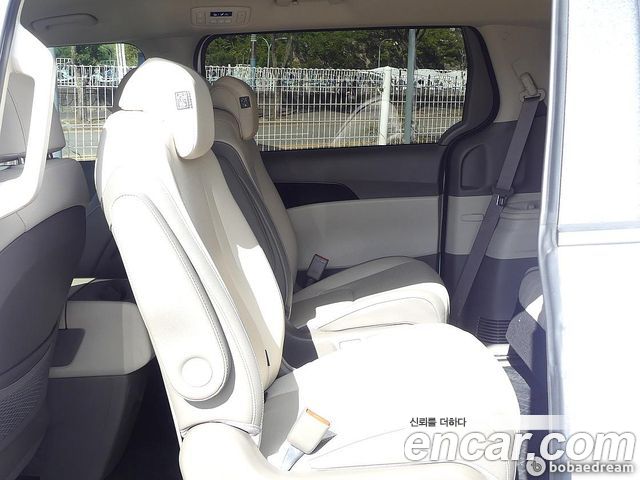 Kia Canival 2021 — photo 9