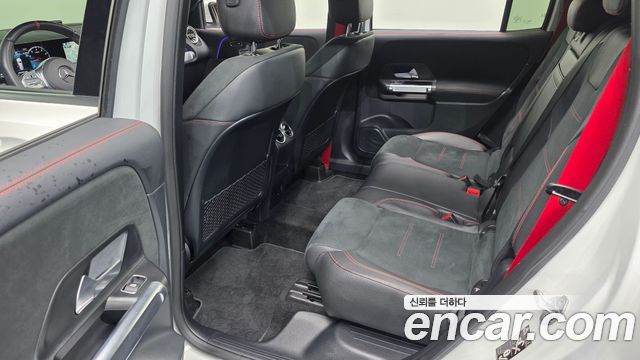 Mercedes-Benz GLB-Class 2022 — photo 18
