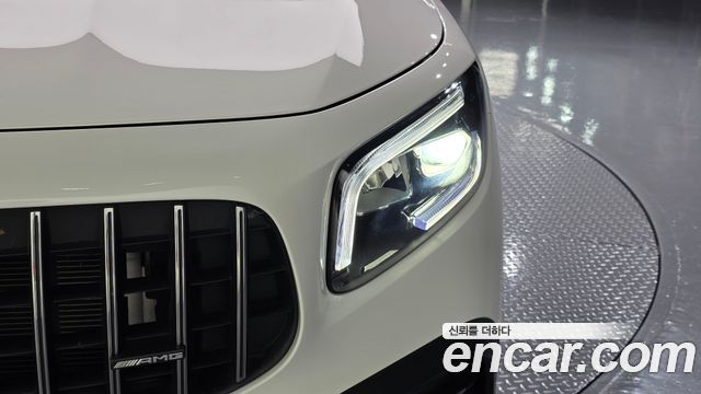 Mercedes-Benz GLB-Class 2022 — photo 8