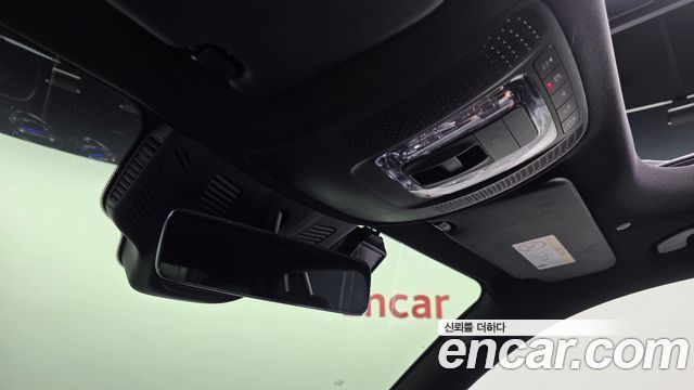 Mercedes-Benz GLB-Class 2022 — photo 30