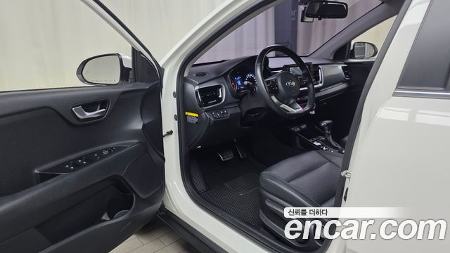 Kia Stonic 2018 — photo 13