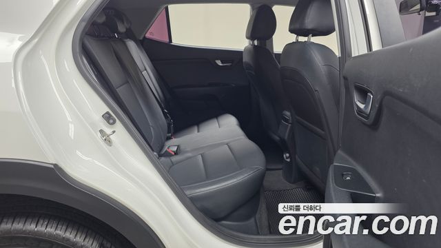 Kia Stonic 2018 — photo 18