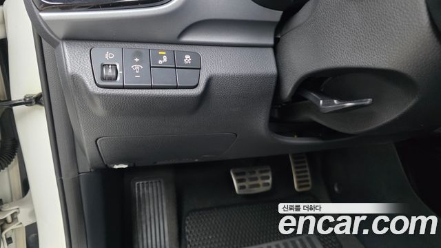 Kia Stonic 2018 — photo 24