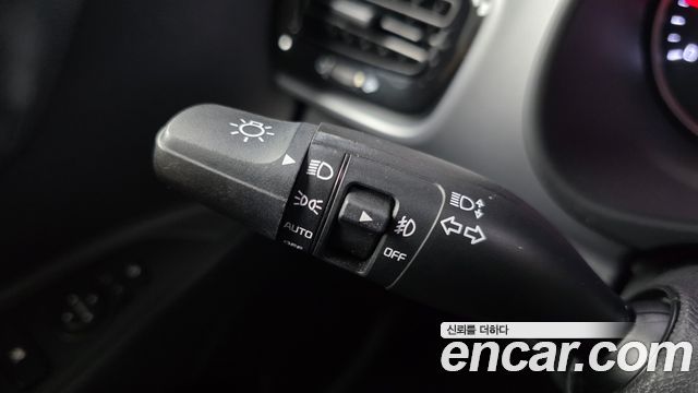 Kia Stonic 2018 — photo 29