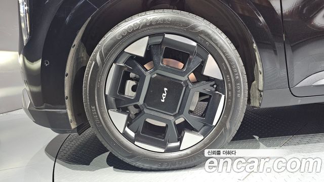 Kia Canival 2025 — photo 5
