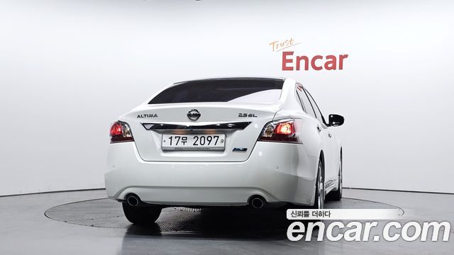 Nissan Altima 2015 — photo 4