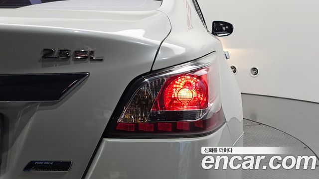 Nissan Altima 2015 — photo 9