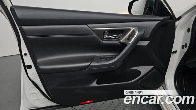 Nissan Altima 2015 — photo 14