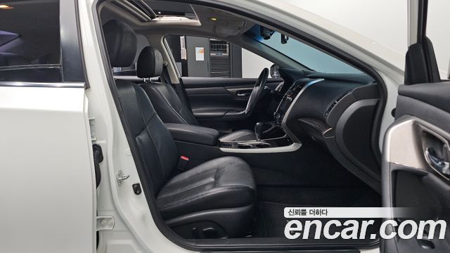 Nissan Altima 2015 — photo 16