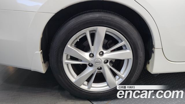 Nissan Altima 2015 — photo 35
