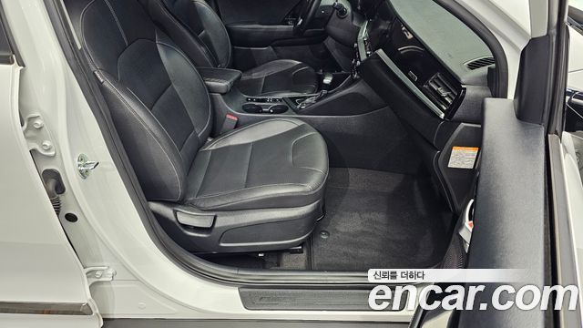 Kia Niro 2020 — photo 16