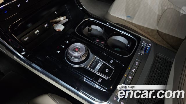 Kia Canival 2021 — photo 12