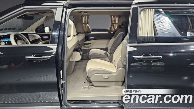 Kia Canival 2021 — photo 18