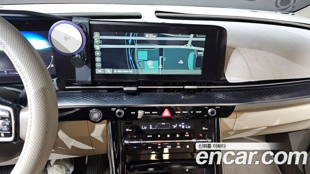 Kia Canival 2021 — photo 21
