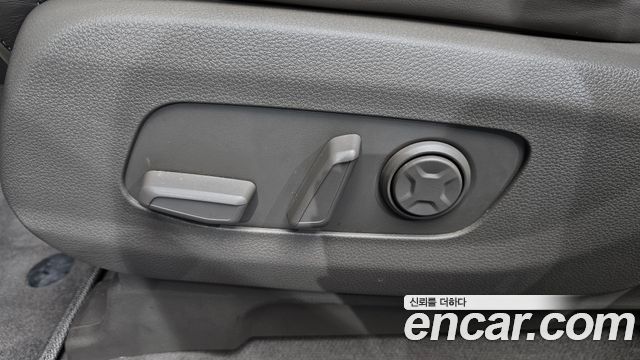 Kia Canival 2021 — photo 24