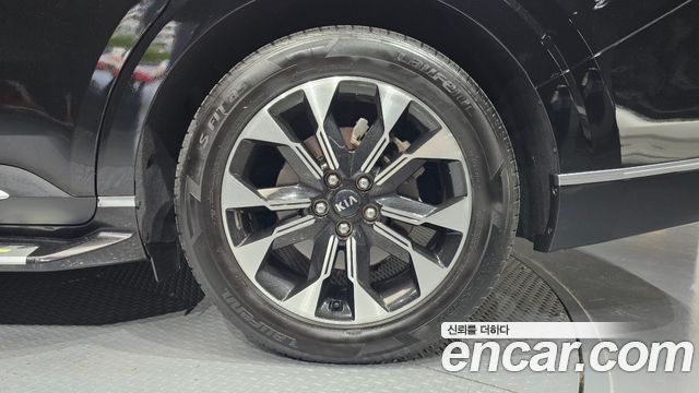 Kia Canival 2021 — photo 7
