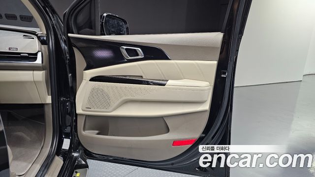 Kia Canival 2021 — photo 15