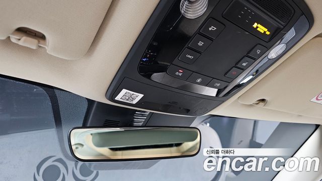 Kia Canival 2021 — photo 29