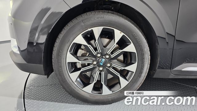 Kia Canival 2021 — photo 5