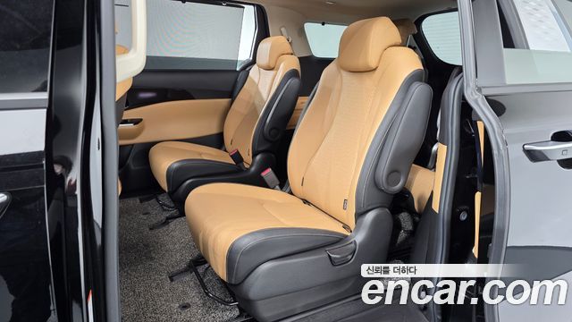Kia Canival 2021 — photo 18