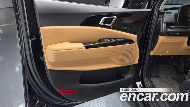 Kia Canival 2021 — photo 15