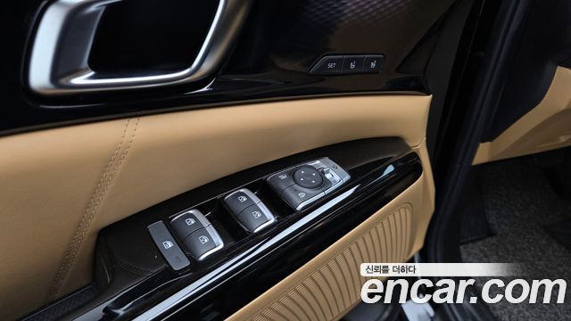 Kia Canival 2021 — photo 29